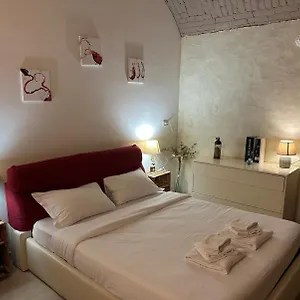 La Cantinetta Di - The Wine Cave In 米兰