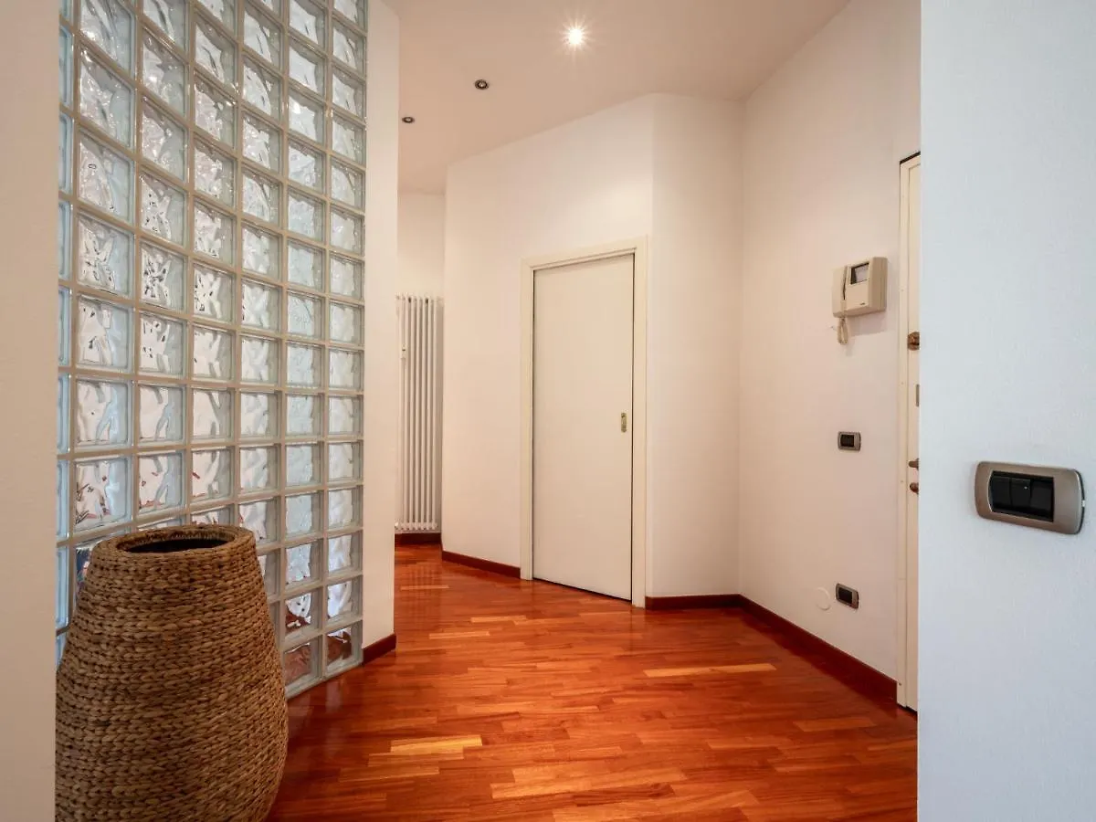 Apartment Porta Nuova Apartment By Interhome Milano Italien
